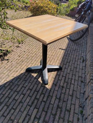 Terrastafel 3x beschikbaar voor biedingen