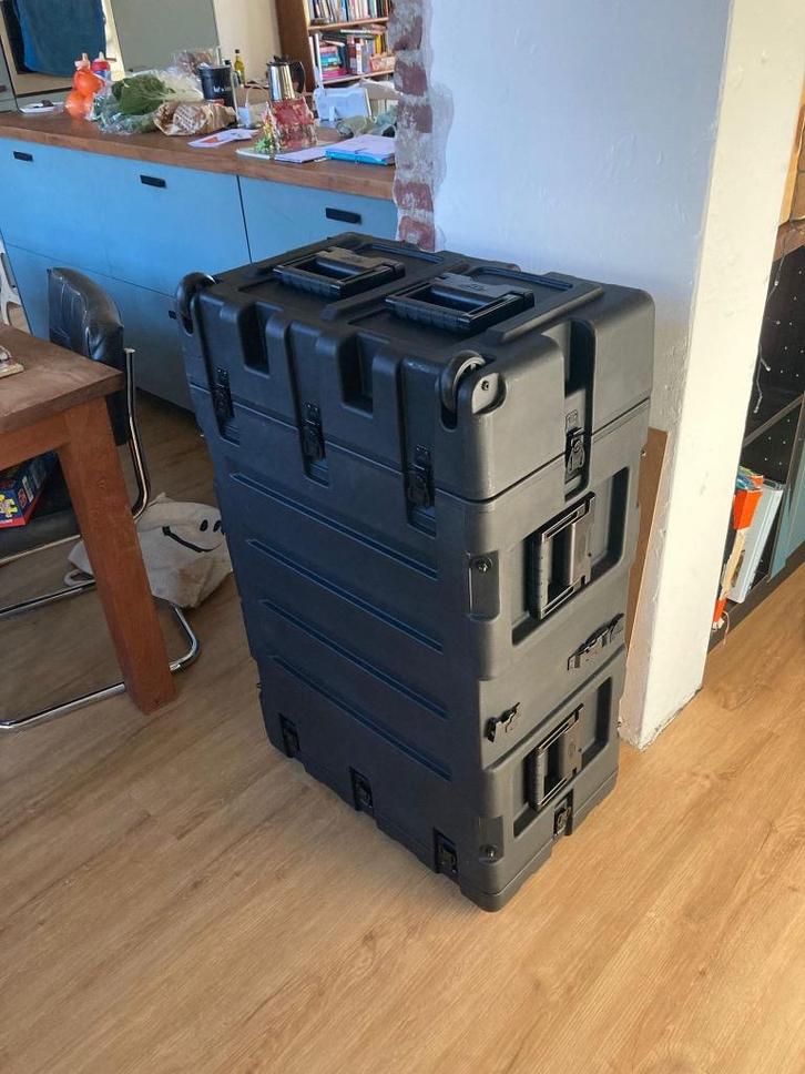 SKB Shockmount flightcase, Muziek en Instrumenten, Behuizingen en Koffers, Zo goed als nieuw, Speaker of Versterker, Flightcase
