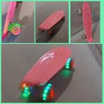 Pennyboard / skateboard, roze, met lichtjes in de wielen, Kinderen en Baby's, Speelgoed | Buiten | Actiespeelgoed, Ophalen of Verzenden