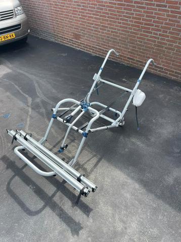 12v Thule lift fietsendrager V16 beschikbaar voor biedingen