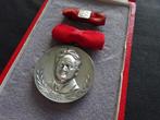 DDR:  Fritz Heckert medaille FDGB zilver 900, Verzamelen, Ophalen of Verzenden