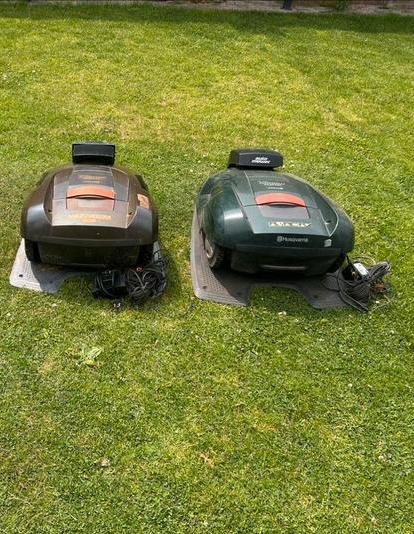 2x nette husqvarna automower 220/230 ! Evt los te koop, Tuin en Terras, Robotmaaiers, Gebruikt, Ophalen of Verzenden