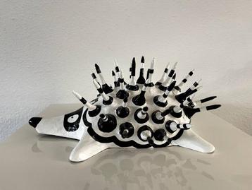 Martha Kalma | Spikey bw beschikbaar voor biedingen