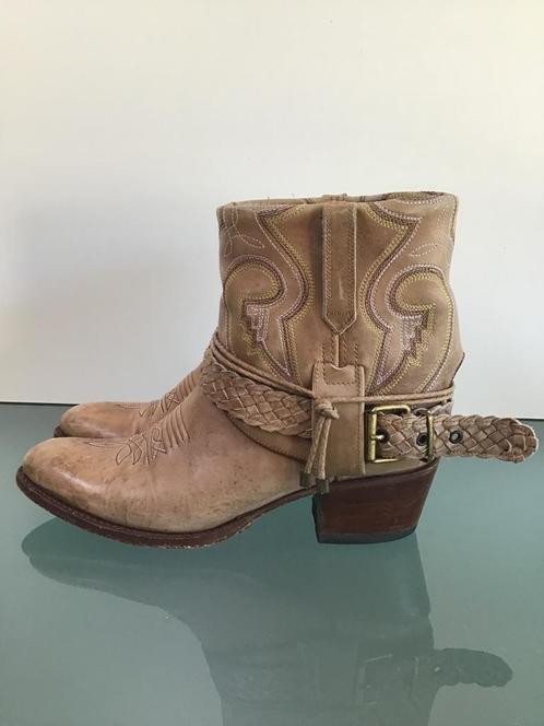 GRATIS VERZENDEN | SENDRA Bohemian leren bruine boots 37, Kleding | Dames, Schoenen, Zo goed als nieuw, Lage of Enkellaarzen, Bruin