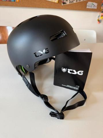 TSG evolution skateboard helm maat L/XL nieuw beschikbaar voor biedingen