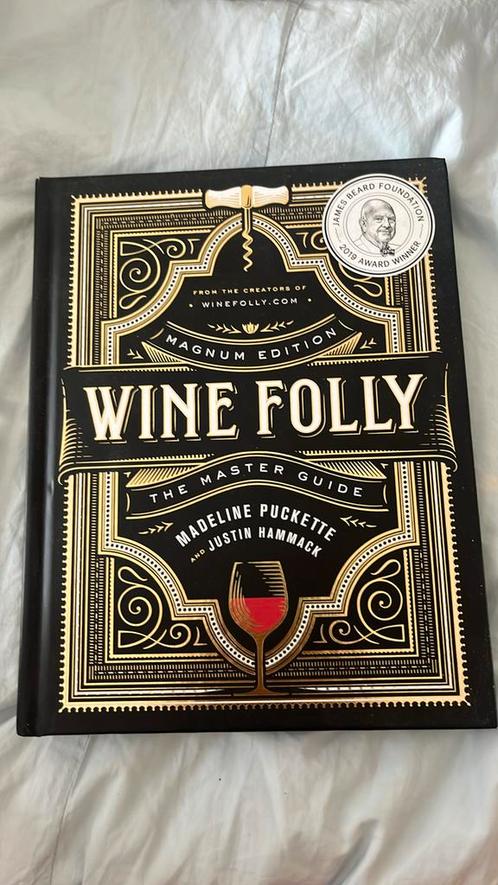 Wine Folly - the essential guide to wine (wijn boek), Boeken, Kookboeken, Zo goed als nieuw, Overige typen, Ophalen of Verzenden