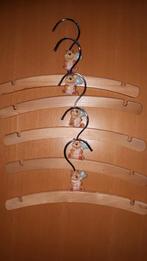15 houten kinderkleerhangers, Ophalen of Verzenden, Zo goed als nieuw