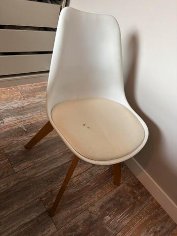 Witte kuipstoel gratis