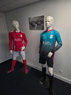 Twee paspoppen met sportkleding, Ophalen, Gebruikt