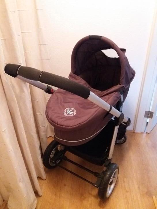 Kinderwagen Childwheels C-max Jogger Bruin. Zeer compleet!!, Kinderen en Baby's, Kinderwagens en Combinaties, Zo goed als nieuw