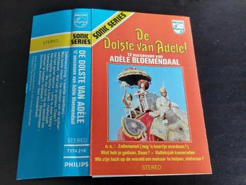 ADÈLE BLOEMENDAAL - DE DOLSTE VAN ADÈLE (CASSETTEBANDJE) beschikbaar voor biedingen
