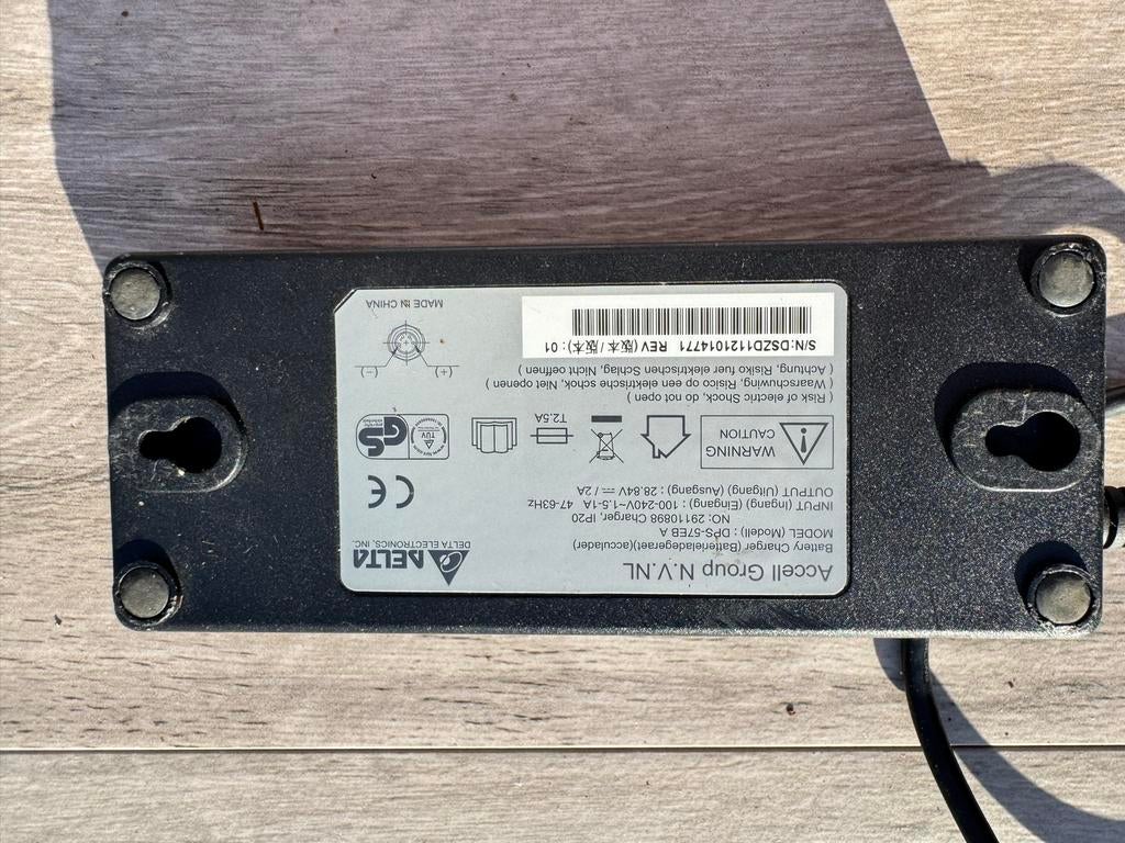 Batterijlader sparta ion RXS plus, Ophalen of Verzenden, Gebruikt