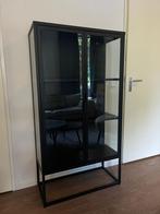 Zwarte vitrinekast, Huis en Inrichting, Ophalen, Gebruikt, 100 tot 150 cm, 50 tot 100 cm