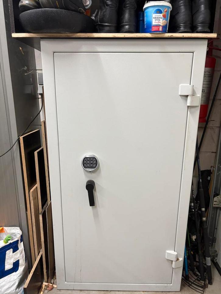 Neutron star brandkast / kluis size5, Huis en Inrichting, Brandblussers en Brandkasten, Zo goed als nieuw, Ophalen of Verzenden