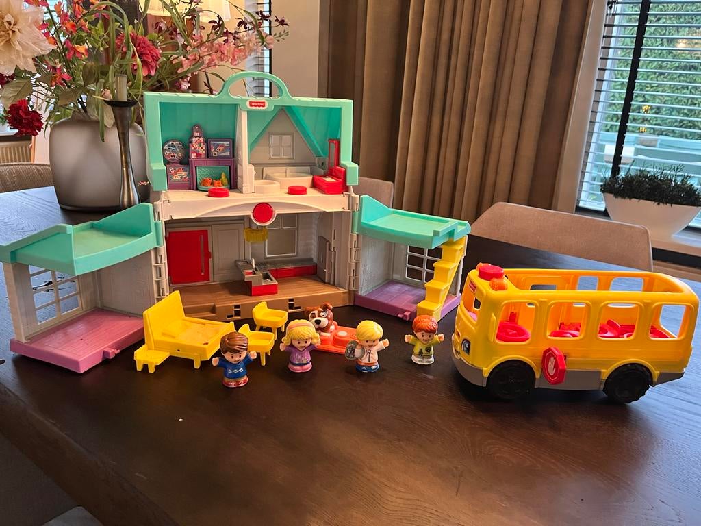 Fisherprice Little People Huis en Bus, Kinderen en Baby's, Speelgoed | Fisher-Price, Ophalen of Verzenden, Zo goed als nieuw, Speelset