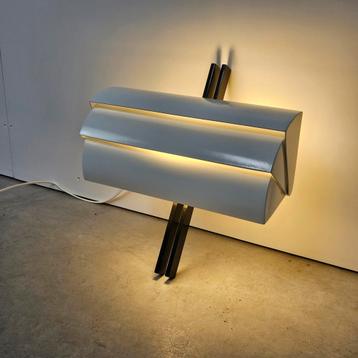 Vintage Italiaanse Artemide wandlamp, lamellen beschikbaar voor biedingen
