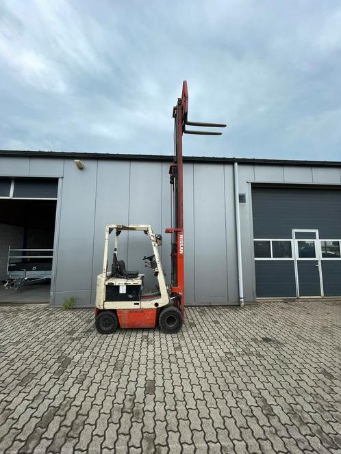 Nissan 1800 kg triplex sideshift 48v 475 hefhoogte, Zakelijke goederen, Machines en Bouw | Heftrucks en Intern transport, Heftruck