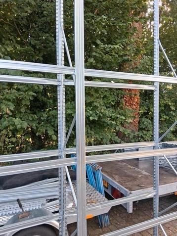 Bandenstelling stellingen Stelling metalsistem  beschikbaar voor biedingen