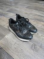 Zwarte Sneakers met print maat 41, Zwart, Ophalen of Verzenden, Gedragen, Sneakers of Gympen