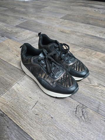 Zwarte Sneakers met print maat 41 beschikbaar voor biedingen