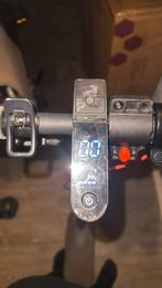 Elektrische step, Fietsen en Brommers, Steps, Ophalen of Verzenden, Gebruikt, Elektrische step (E-scooter), Stay on tuya