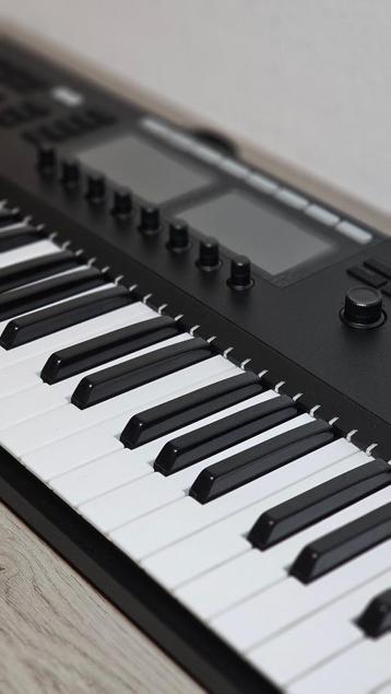 Native Instruments s61 mk2 - Midi keyboard NI DAW controller beschikbaar voor biedingen