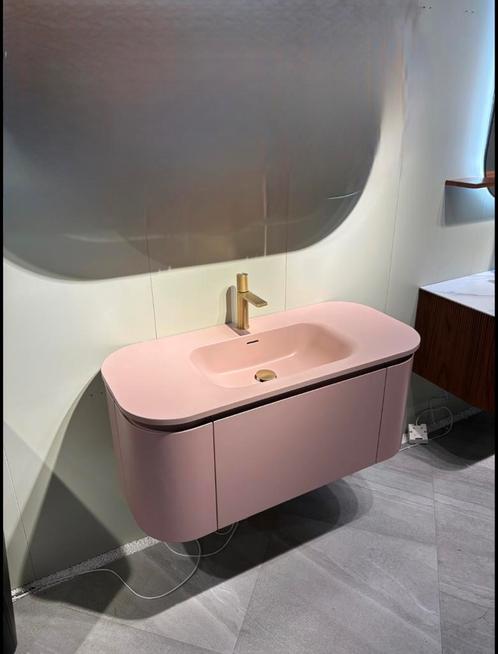 Luxe roze badkamermeubel met spiegel & gouden kraan, Huis en Inrichting, Badkamer | Complete badkamers, Nieuw, Ophalen of Verzenden