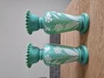Opaline vazen met motief mintgroen (26cm hoog), Antiek en Kunst, Antiek | Vazen, Ophalen