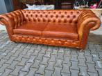 Showroommodel Chesterfield bank cognac leer + BEZORGING, Chesterfield, Nieuw, Ophalen of Verzenden, Rechte bank
