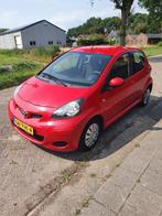 Toyota Aygo 1.0 12V Vvt-i 5DRS 2009 Rood, Auto's, Toyota, Voorwielaandrijving, 4 stoelen, 68 pk, Handgeschakeld