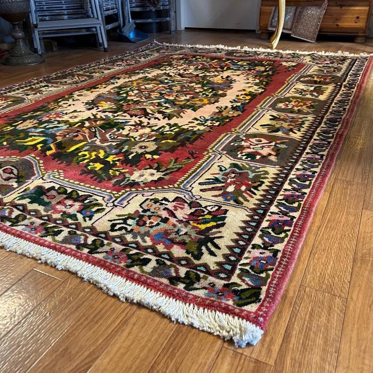 Trendy origineel Perzisch tapijt - Rozen Bakhtiar 240 x 166, Huis en Inrichting, Stoffering | Tapijten en Kleden, Nieuw, 150 tot 200 cm