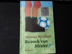 Veronica Hazelhoff, Bezoek van mister P, Ophalen of Verzenden, Zo goed als nieuw