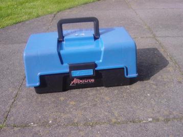 Viskoffer beschikbaar voor biedingen