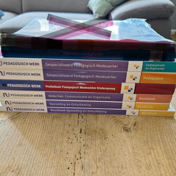 Schoolboeken opleiding (gespecialiseerd) pedagogisch medewer beschikbaar voor biedingen