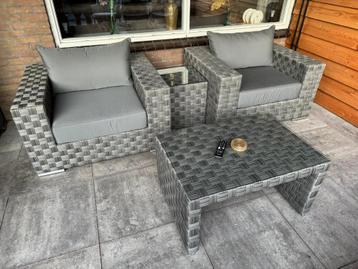 Artie set, nette tuinset met stevige kussens en 2 tafels. beschikbaar voor biedingen