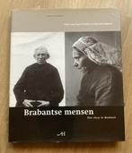 Brabantse mensen - Een dorp in Brabant , Martien Coppens ea, Boeken, Kunst en Cultuur | Fotografie en Design, Fotografen, Zo goed als nieuw
