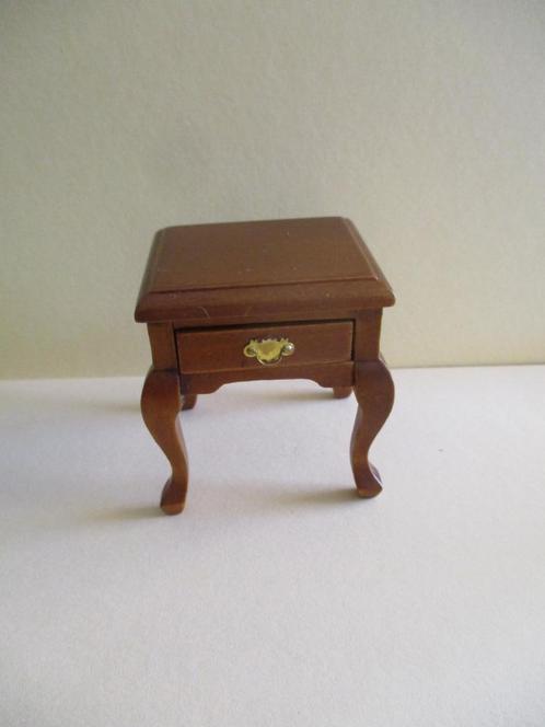 poppenhuis kastje, Verzamelen, Poppenhuizen en Toebehoren, Zo goed als nieuw, Decoratie, Ophalen of Verzenden