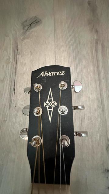 Akoestische gitaar Alvarez beschikbaar voor biedingen