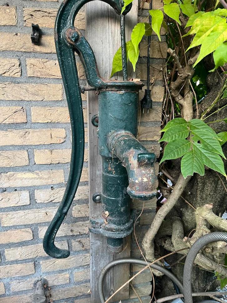 Antieke Gietijzeren Waterpomp - Tuindecoratie, Tuin en Terras, Waterpompen, Gebruikt, Handmatig, Overige typen, Ophalen