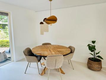 Ronde houten eettafel - 140cm beschikbaar voor biedingen