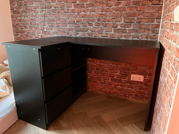 Donkerbruin bureau met lades- afmetingen op fotos, Huis en Inrichting, Bureaus, Gebruikt, Ophalen