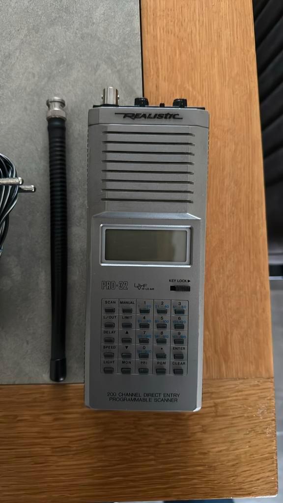 Realistische PRO-32 Handscanner, Telecommunicatie, Scanners, Gebruikt, 30 tot 200 kanalen, Draagbaar, Ophalen of Verzenden