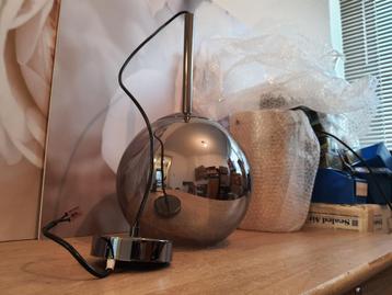 aangeboden een mooie nieuwe hanglamp van glas  beschikbaar voor biedingen