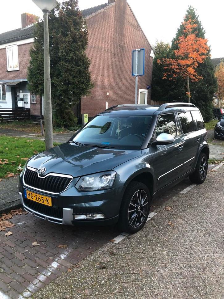 Skoda Yeti 1.2 TSI 81KW DSG 2015 Grijs, Auto's, Skoda, Particulier, Yeti, Benzine, B, SUV of Terreinwagen, Automaat, Origineel Nederlands