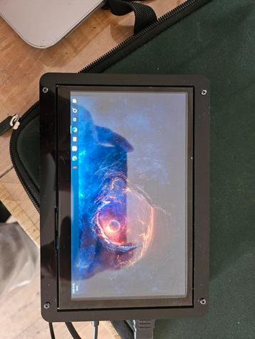 7 inch touch screen met hdmi en micro usb poorten beschikbaar voor biedingen