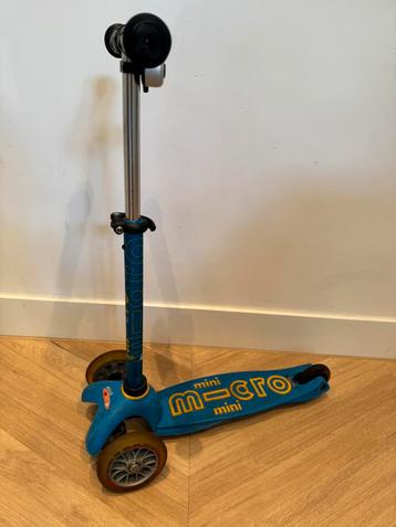 Blue Mini Micro Scooter beschikbaar voor biedingen