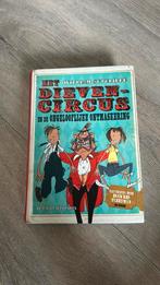William Sutcliffe - Het dievencircus, Fictie algemeen, Ophalen of Verzenden, Zo goed als nieuw, William Sutcliffe