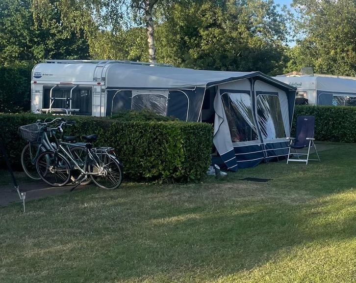 Hobby Caravan 460 2003,mover, 2xfietsendragers,STALLING evt., Caravans en Kamperen, Caravans, Particulier, tot en met 4, 1000 - 1250 kg