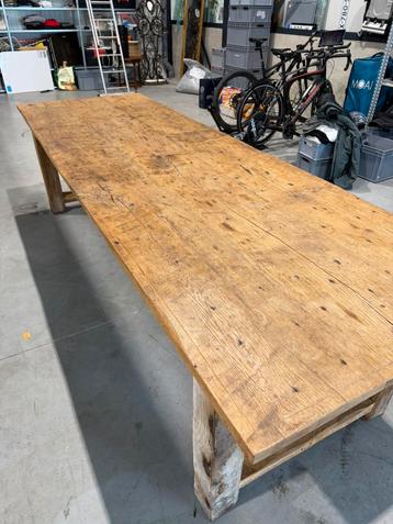 Grote kloostertafel van antiek eiken beschikbaar voor biedingen