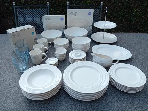 Zeer veel Jamie Oliver Waves servies in prima staat, Huis en Inrichting, Keuken | Servies, Zo goed als nieuw, Bord(en), Overige stijlen